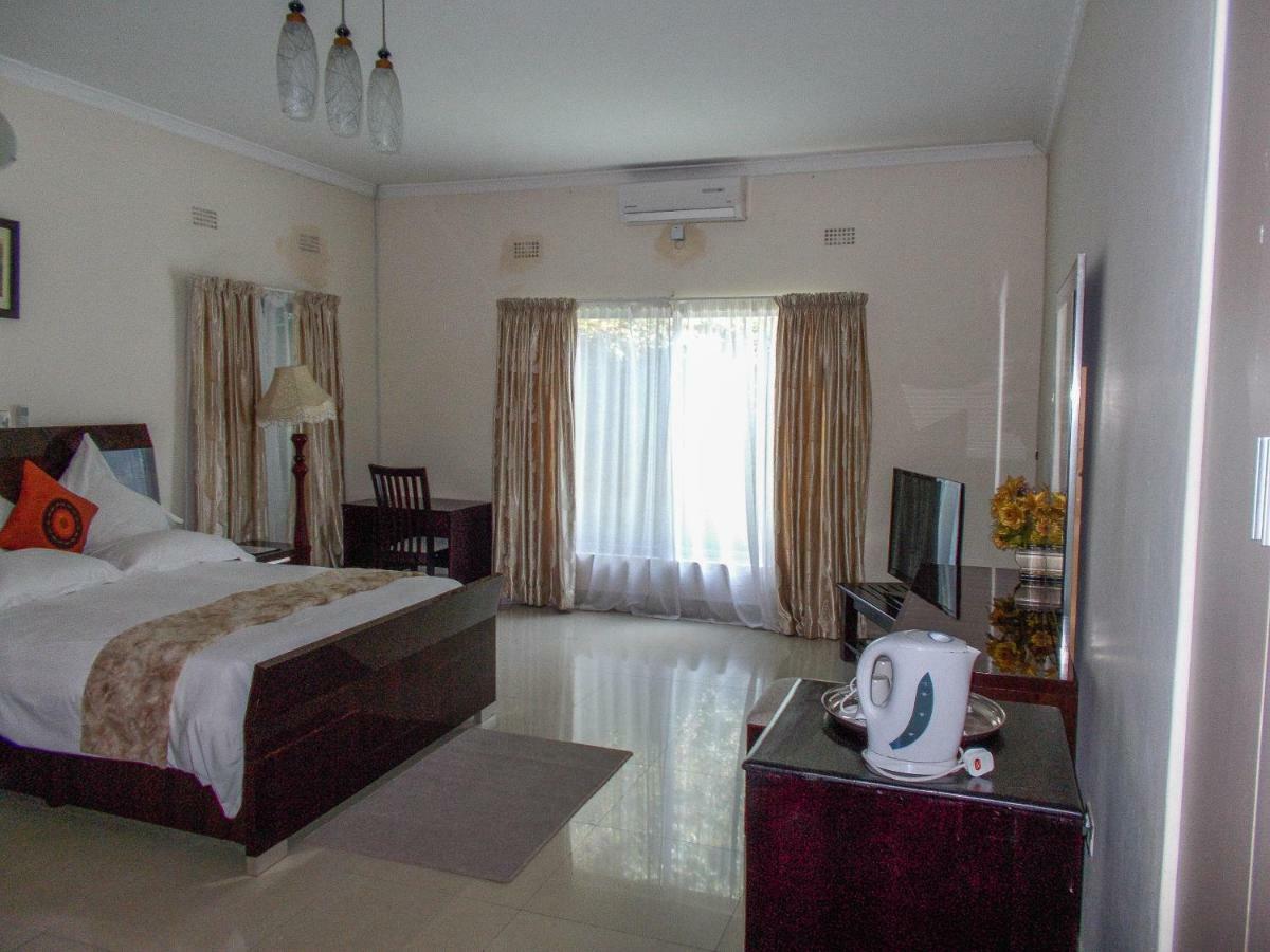 Waterfalls Hotel Lusaka Exterior foto